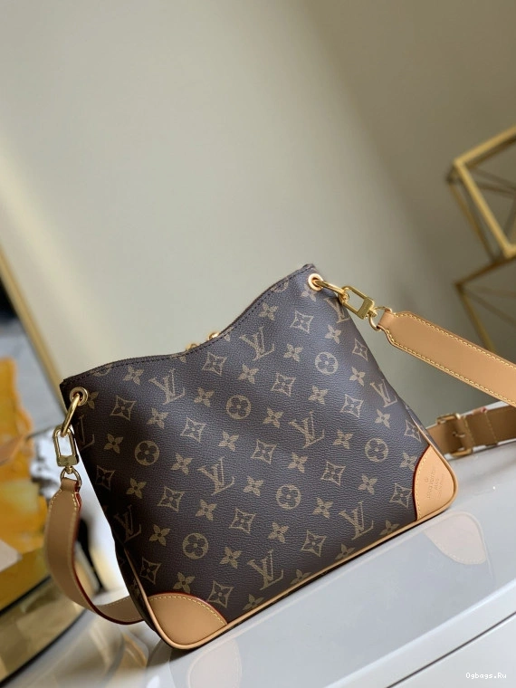 LOUIS VUITTON PM ODÉON 0321